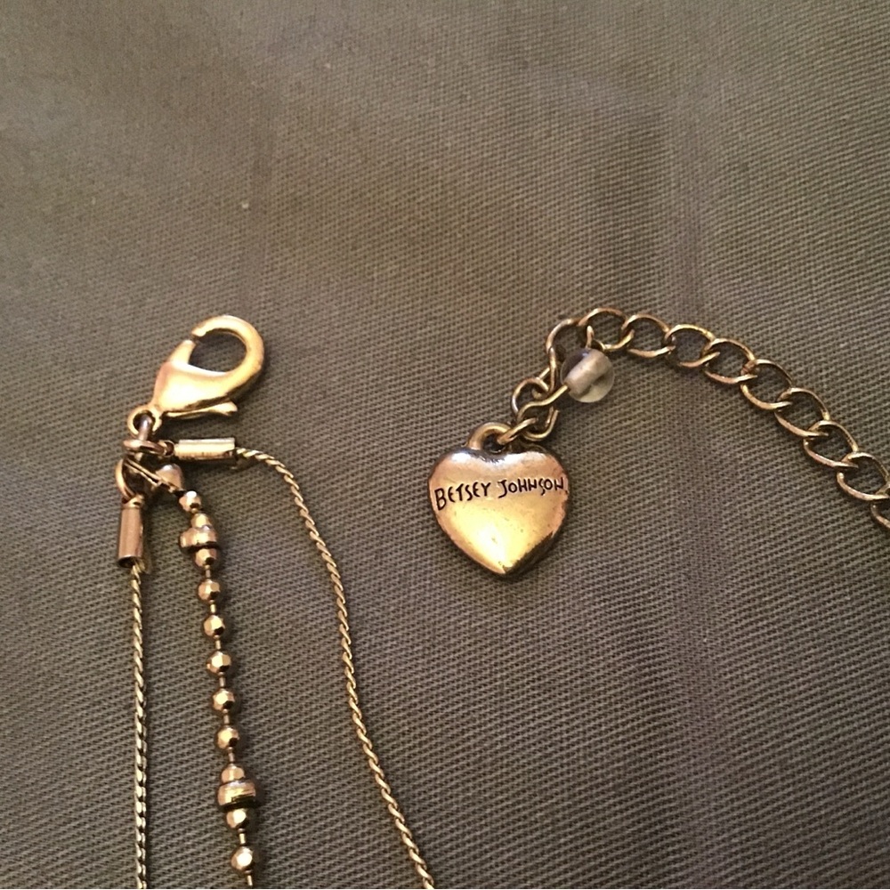 Betty Johnson three tier heart necklace